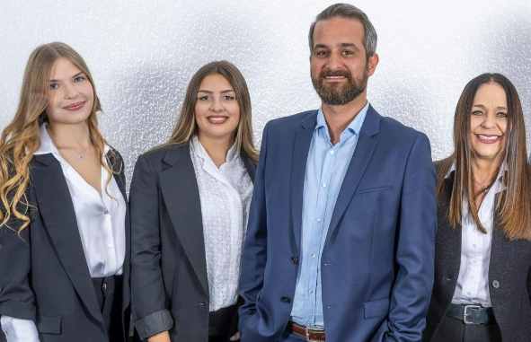 AXA Generalvertretung Bertan Mengi aus Wendelstein