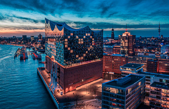 AXA Hauptvertretung Loredan Ananie aus Hamburg